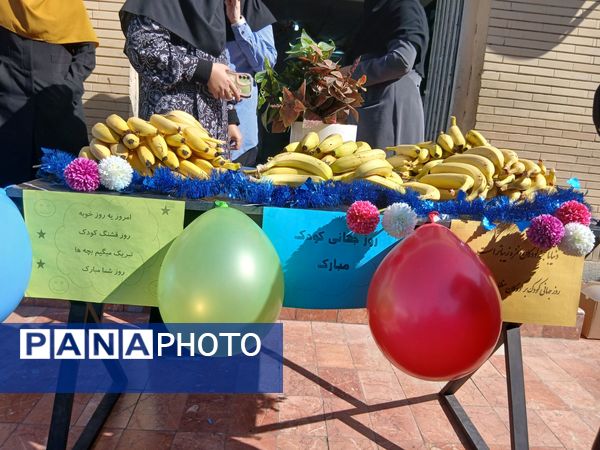 اردوی درون مدرسه‌ای به‌مناسبت روز جهانی کودک 