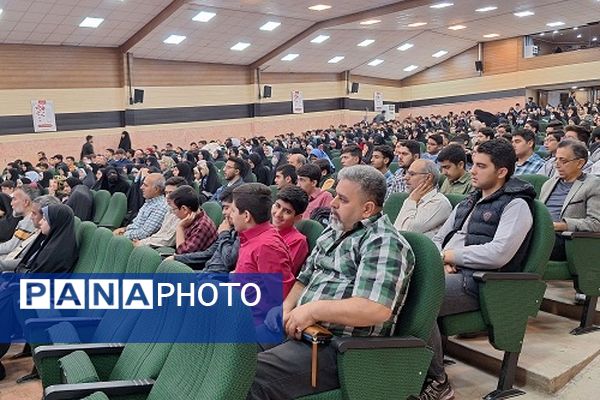 بزرگترین محفل انس با قرآن کریم همزمان با مدارس کشورهای اسلامی در البرز