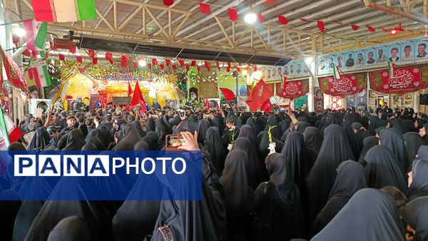 تشییع پیکر دو تن از شهدای جنگ تحمیلی رژیم صهیونیستی همزمان با مراسم تاسوعای حسینی ، در شهرستان ملارد