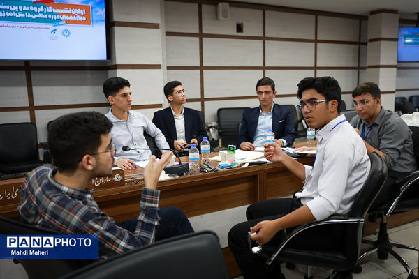 دومین روز نشست کارگروه تدوین سند دوازدهمین دوره مجلس دانش‌آموزی