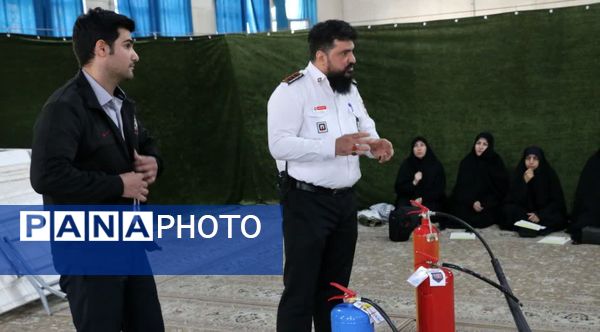 کلاس آموزشی اطفای حریق ویژه اعضای ستاد نماز جمعه محمدشهر کرج 