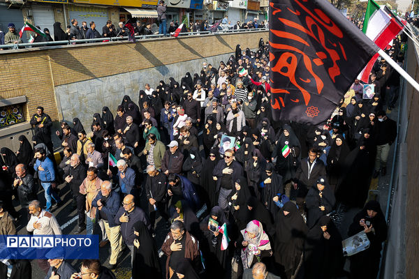 تشییع پیکر مطهر ۱۰۰ شهید گمنام