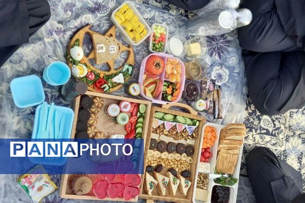 برگزاری مراسم صبحانه سلامت در دبیرستان الغدیر ناحیه یک شهرری