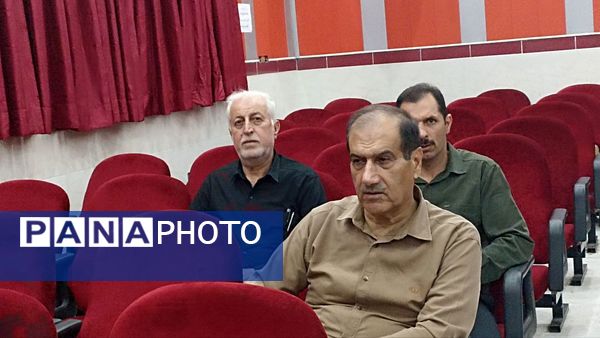 جلسه تخصصی پروژه مهر مدیران مدارس محمودآباد 