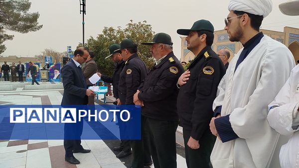 غبارروبی مزار شهدای زیارتگاه شهید مدرس (ره) 
