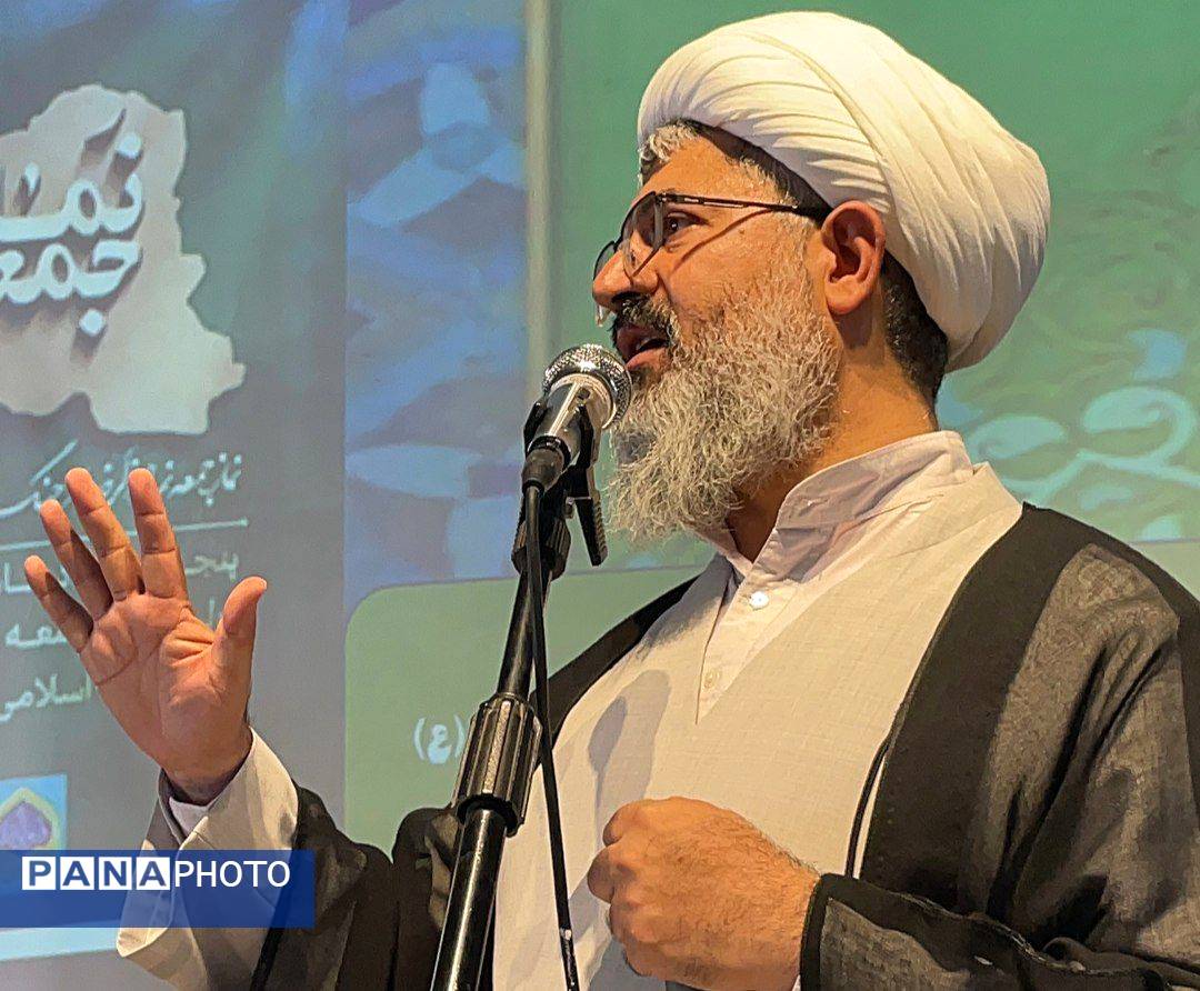 نماز جمعه در شهرستان کاشمر 