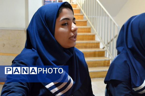 برگزاری کافه ۵۷ در دبیرستان فرهنگ