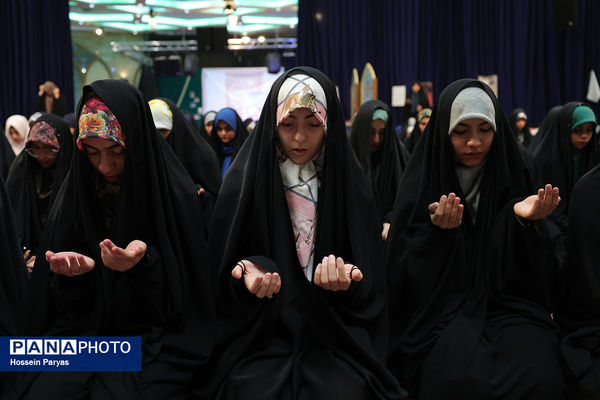 حضور وزیر آموزش و پرورش در جمع دانش‌آموزان معتکف