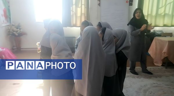 سلسله کارگاه‌های مهارت‌های زندگی در دبستان نیایش