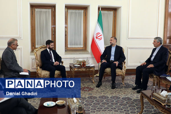 دیدار معاون وزیر امورخارجه ارمنستان با وزیر امور خارجه ایران