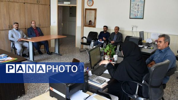 برگزاری جلسه تعیین محدوده ثبت‌نام و نیروی انسانی مدارس ابتدایی ناحیه یک مشهد