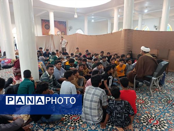 مراسم اعتکاف دانش‌آموزی در مسجد نور سندرک