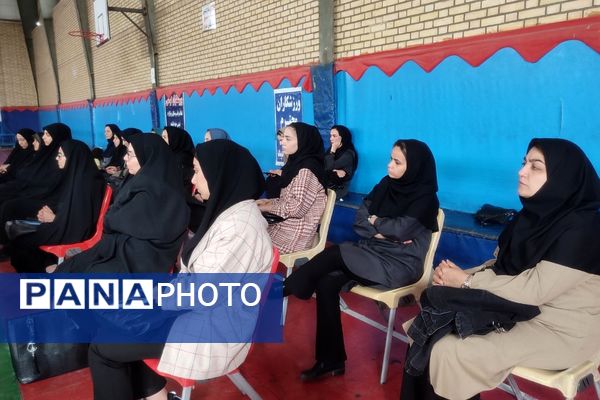 کارگاه تنیس روی میز برای آموزگاران؛ گامی برای اجرای دقیق طرح مهارت آموزی