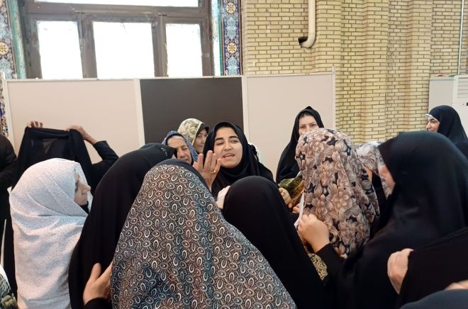 دیدار صمیمی نماینده مردم استان در مجلس شورای اسلامی با نمازگزاران روز جمعه ایلام 