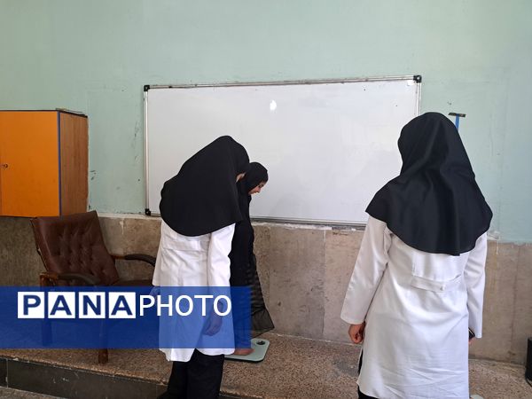 ارائه خدمات پزشکی رایگان به شهروندان در دبستان حاجیه نوری شهرستان ملارد