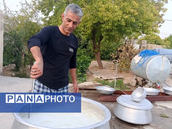 پخت و توزیع نذری در روز تاسوعای حسینی روستای حسن آباد داراب استان فارس