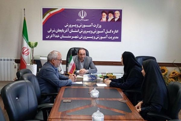 شوراهای دانش‌‌آموزی تمرین واقعی مردم‌سالاری در مدارس هستند