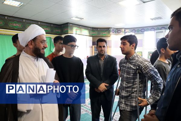 حضور پرشور دختران و پسران شهریار در روز استکبار ستیزی