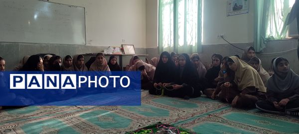 برگزاری مراسم سهشنبههای مهدوی در مدرسه فروغ رضوان