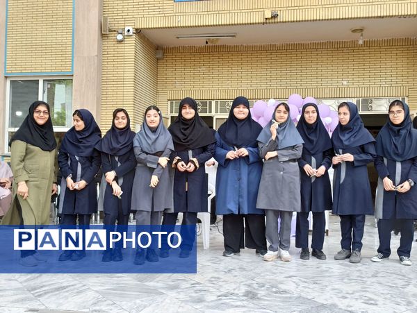 تجلیل از معلم و دختر ایرانی در بهار کرامت 