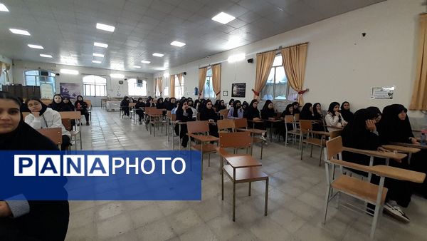 آموزش اطفای حریق در دبیرستان نمونه دولتی آینده‌سازان ناحیه ۴ کرج