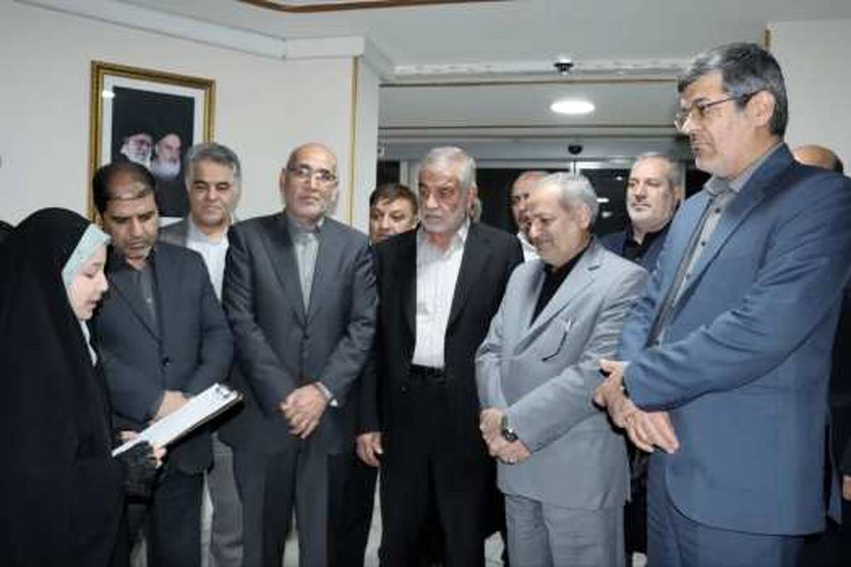 وزیر آموزش‌وپرورش وارد یزد شد