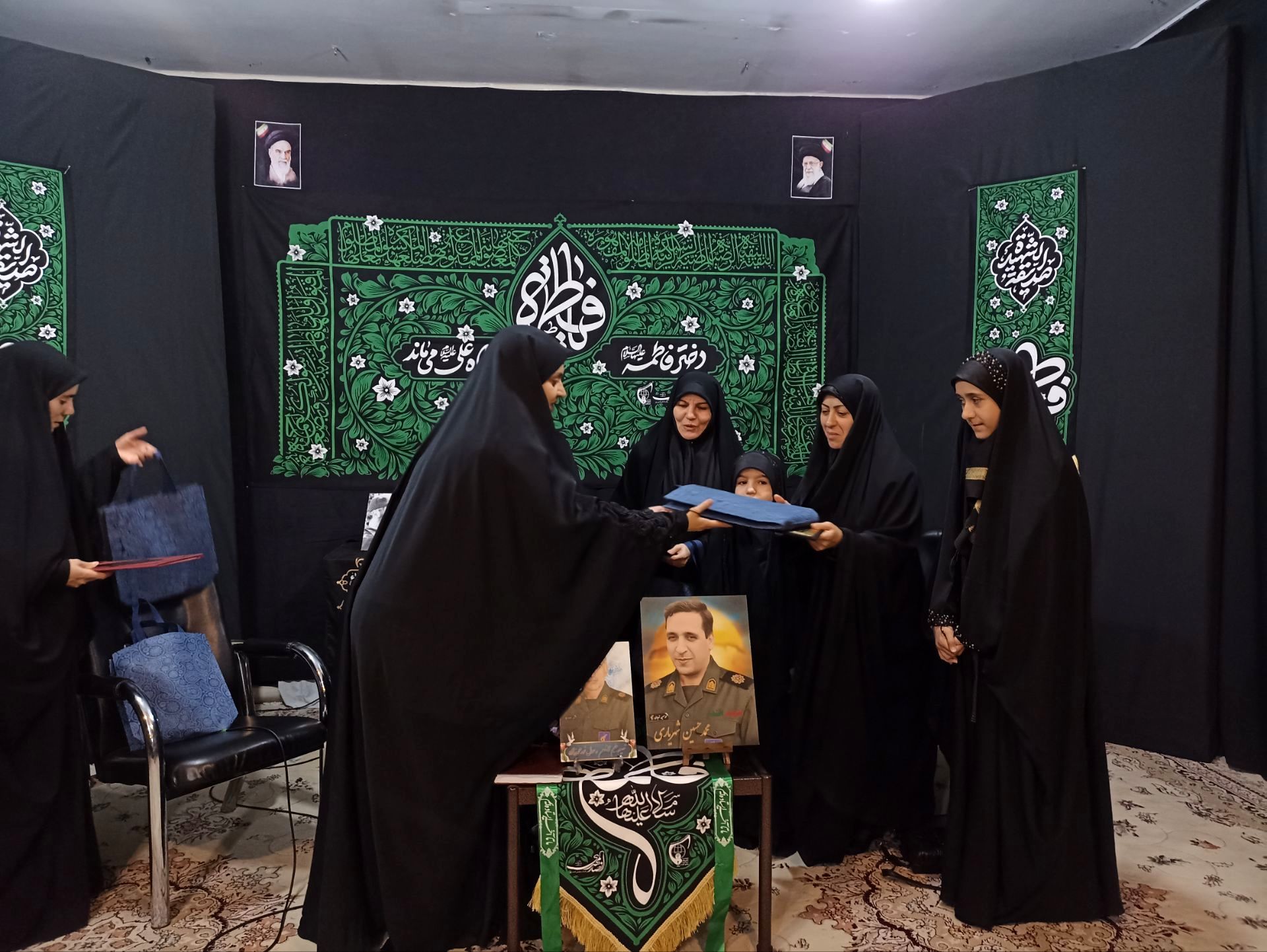 هیات دانش‌آموزی انصارالمهدی در روز تکریم همسران و مادران شهدا