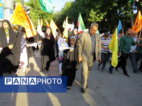 بازدید مدیرکل آموزش پرورش استان خراسان شمالی از غرفه‌های غدیرخم در بجنورد