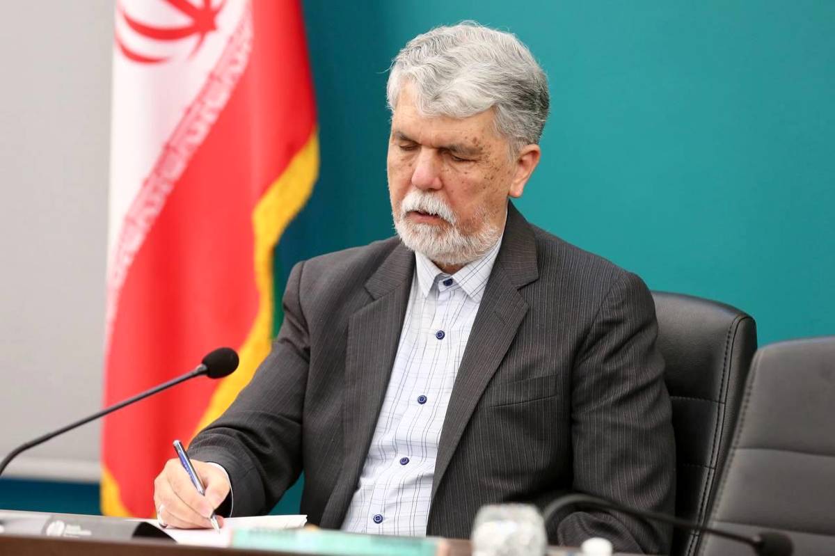 وزیر ارشاد: هنرمندان نشان دادند قلبشان برای ایران میتپد