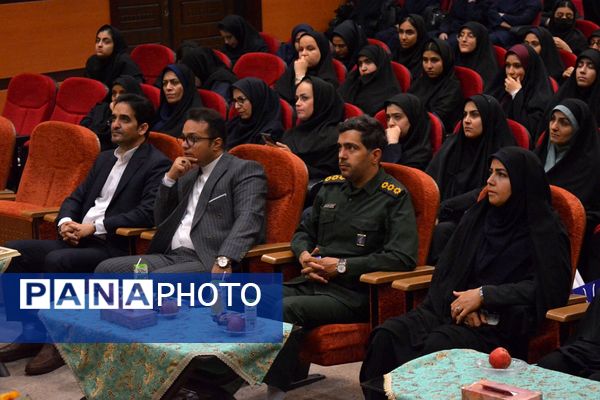 مدرسه انقلاب در بهارستان‌دو به ایستگاه پایانی رسید