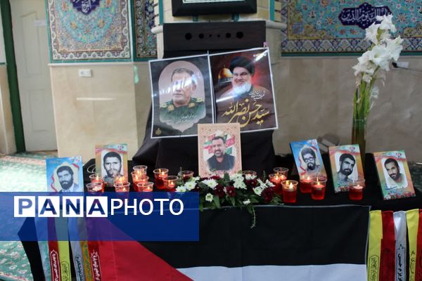 محفل انس با قرآن با حضور دانش‌آموزان سمنانی