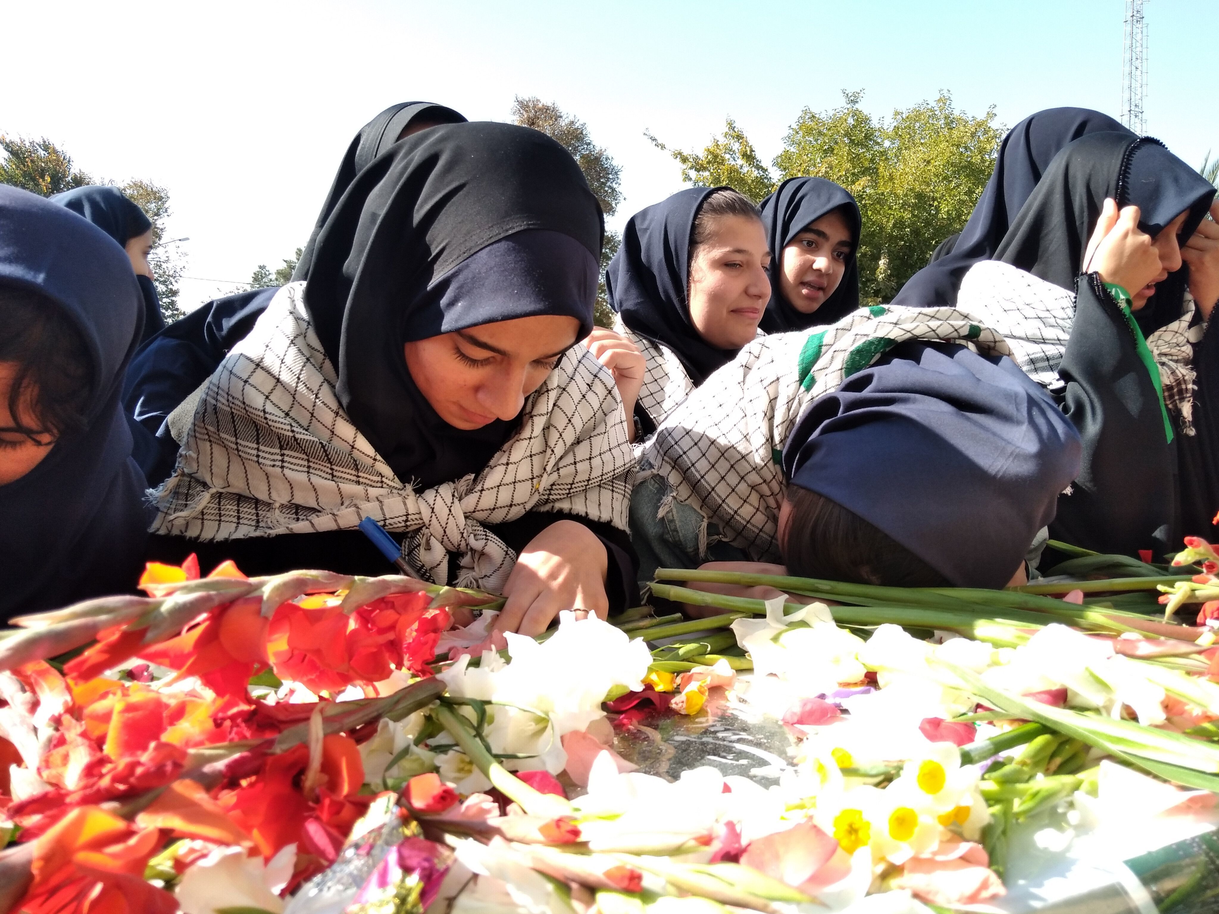 شهید گمنام، بی‌نام اما پرآوازه؛ یادش همیشه در دل‌ها زنده می‌ماند