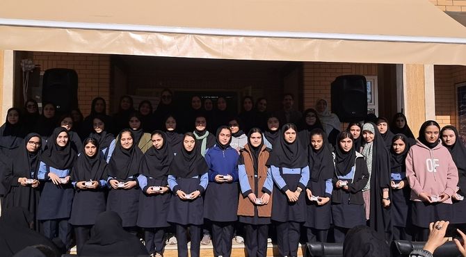 گپِ مخفی مادران و دختران ولایتی در بهارستان‌دو