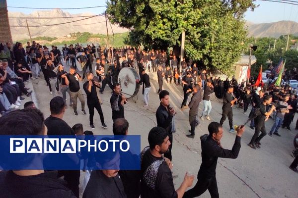 مراسم عزاداری و زنجیرزنی هیئات مذهبی شهر بار در روز تاسوعا حسینی 