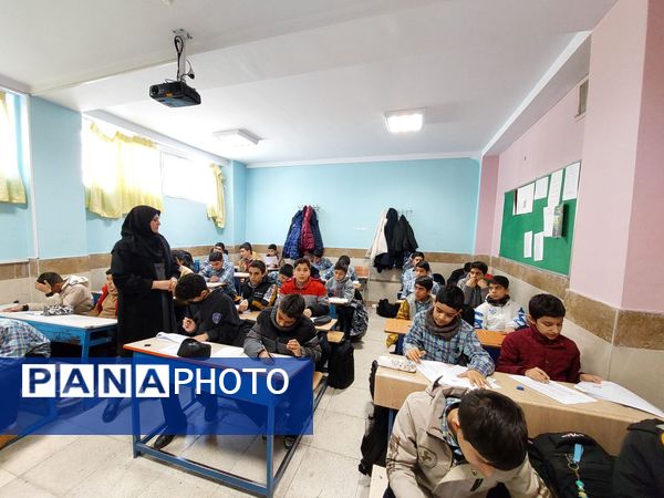 برگزاری آزمون سنجش دستاوردهای یادگیری در مدارس متوسط اول ملارد 