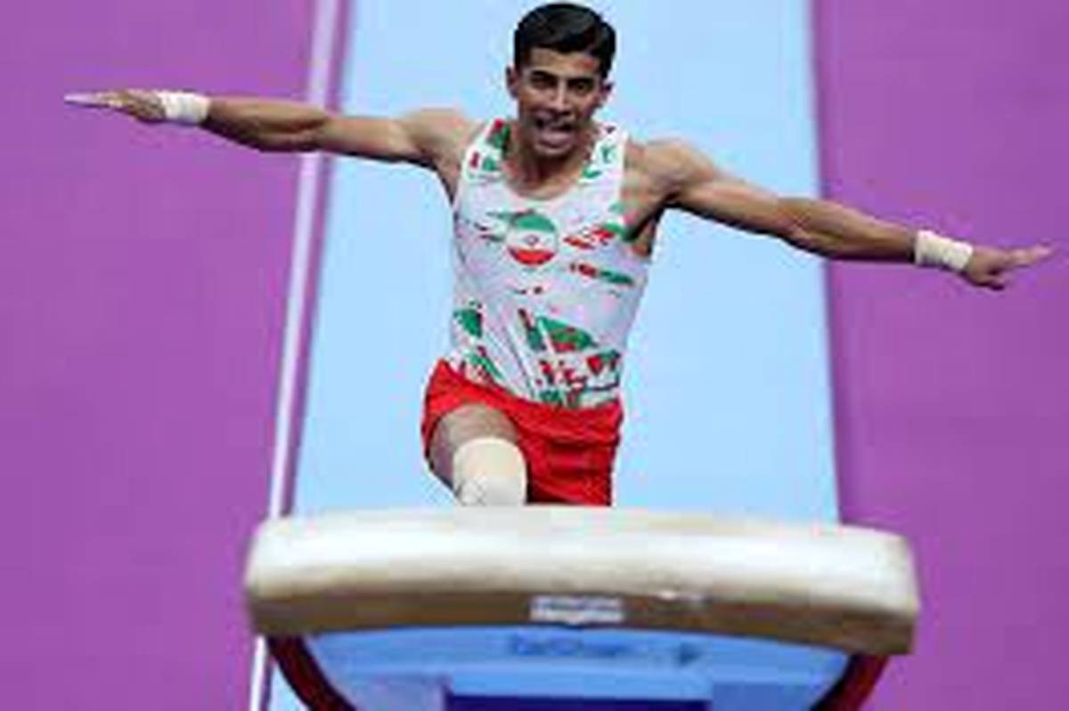 آغاز نمایش پسر ژیمناست ایران؛ پرش اُلفتی بر روی خَرک المپیک 