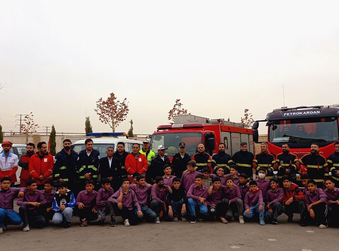 مانور زلزله در مدرسه امیرالمومنین شهرستان ملارد