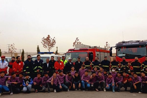 مانور زلزله در مدرسه امیرالمومنین شهرستان ملارد