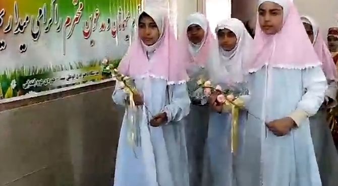 تجلیل از دانش آموزان فعال و برتر مدارس شاهین دژ