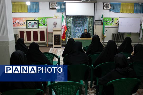 ترسیم شدن نقشه راه اجرای مانور «یاوران انقلاب» با حضور مدارس برگزیده 