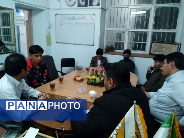 جلسه فرمانده واحدهای بسیج دانش‌آموزی در شهرستان خلیل آباد 