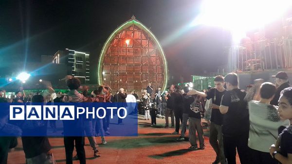 مراسم نخل‌گردانی شب عاشورا در حسینیه شهرک شهید فهمیده کرج