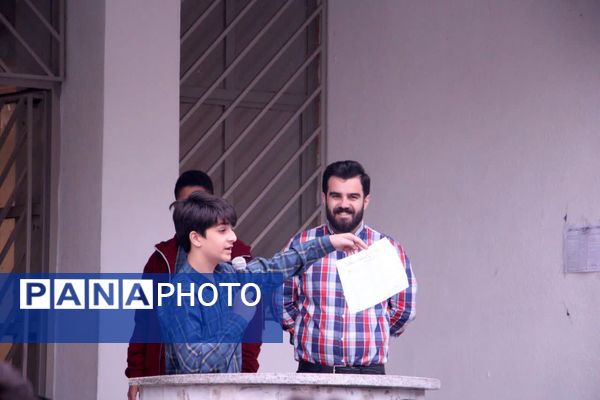 صبحگاه دانش‌آموزی در دبیرستان دوره اول شاهد گرگان