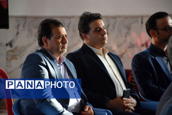 نشست مشترک مسئولان تربت‌حیدریه با شهروندان شهرک ولیعصر