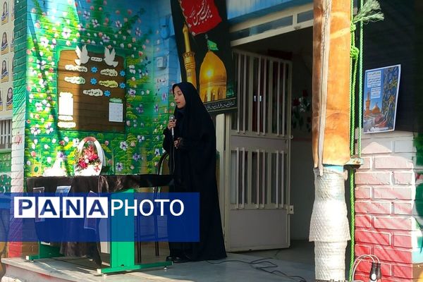 سوگواری فرهنگیان و دانش‌آموزان شهرستان قرچک در مدرسهٔ متوسطه اول بنیاد پانزده خرداد 