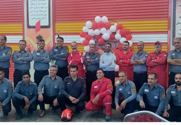 قهرمانان بی‌ادعا آنانند که در میان شعله‌های آتش پیام آور زندگی اند