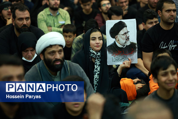 مراسم وداع با پیکر شهدای خدمت در مصلی تهران