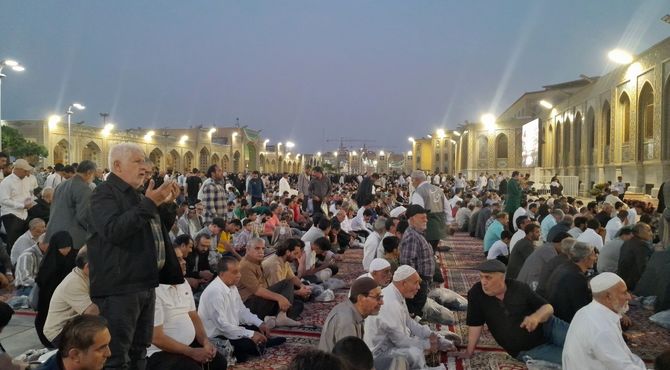 شب میلاد امام هشتم شعیان در حرم مطهر رضوی