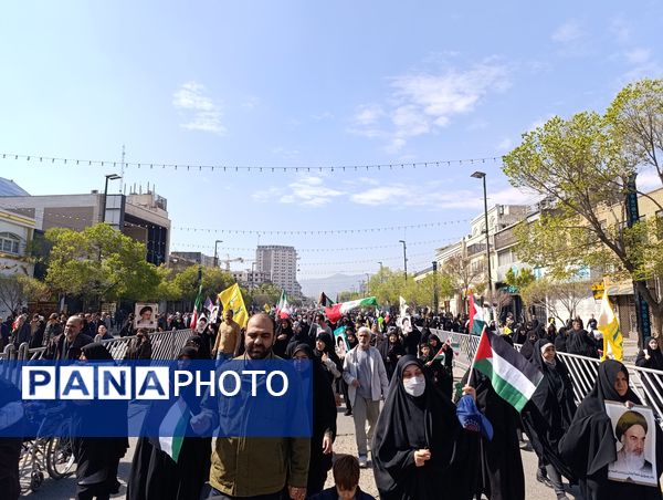 شرکت با شکوه مردم مشهد در راهپیمایی روز جهانی قدس