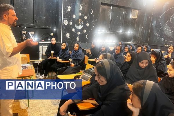  پژوهش‌سرای دانش‌آموزی کاوش کهریزک در هفته جهانی فضا 